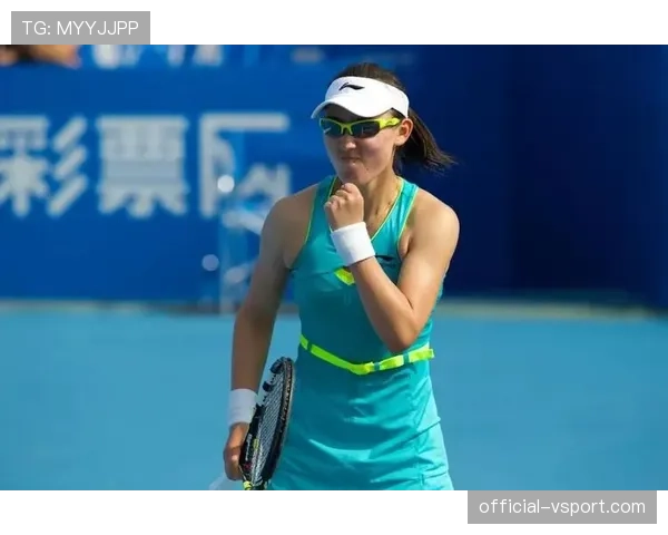 刚看郑赛赛比赛还以为是邻家妹，下一张她试衣间的价签把我退回现实