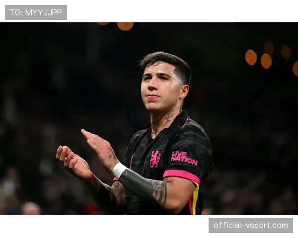 恩佐·费尔南德斯开完庆功宴直接回训练场？这自律我真看不懂